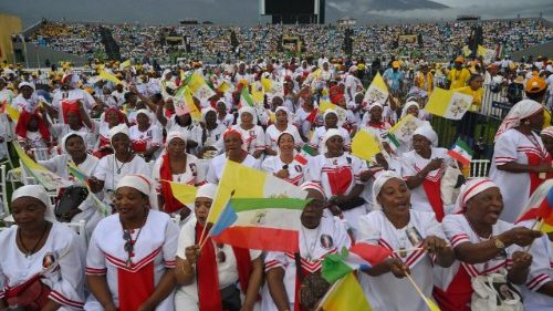 Apoštolsk&aacute; cesta do Afriky – den jeden&aacute;ct&yacute;: Z&aacute;věr apoštolsk&eacute; cesty (přehled ud&aacute;lost&iacute;)