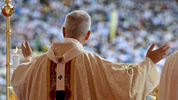 O Papa durante a missa em Malabo