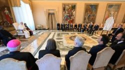 Папата с представители на Поликлиниката "Агостино Джемели"