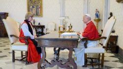 Pope Leo XIV meets with Dame Sarah Mullally, Archbishop of Canterbury