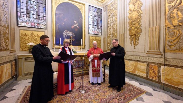 Nella Cappella di Urbano VIII, la preghiera insieme