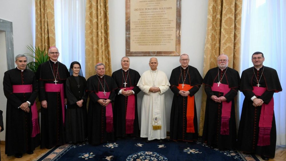 O Papa Leão XIV durante visita à comunidade da Pontifícia Academia Eclesiástica