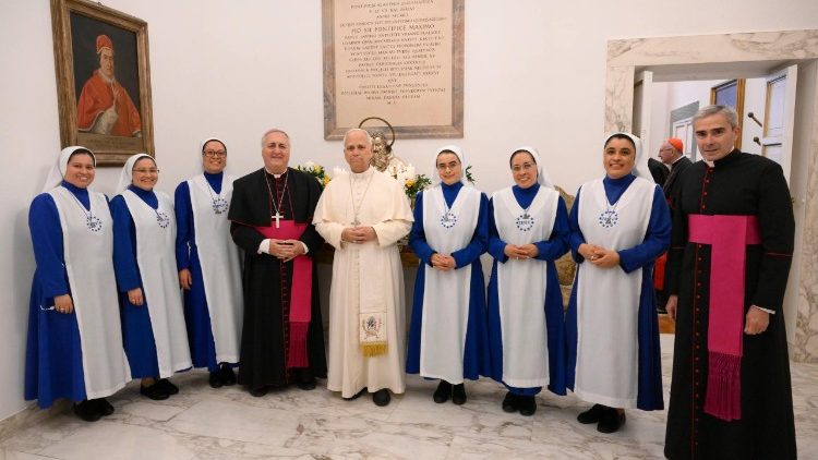 Sauda&ccedil;&otilde;es &agrave;s Irm&atilde;s da Comunidade Apost&oacute;lica de Maria Sempre Virgem