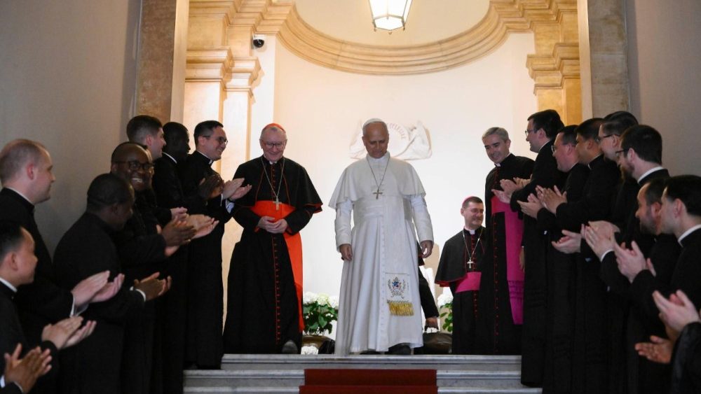O Papa Leão XIV durante visita à comunidade da Pontifícia Academia Eclesiástica