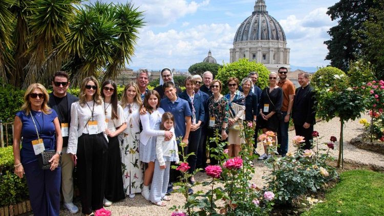 Members of The Papal Foundation held a meeting with the Dicastery for Communication, represented by its Prefect, Paolo Ruffini, and Editorial Director, Andrea Tornielli