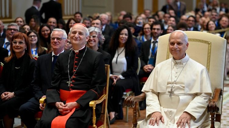 Le&oacute; p&aacute;pa &eacute;s Matteo Zuppi b&iacute;boros