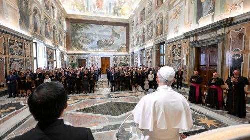 Leone XIV alla Papal Foundation: strumenti di pace e promotori di vero sviluppo