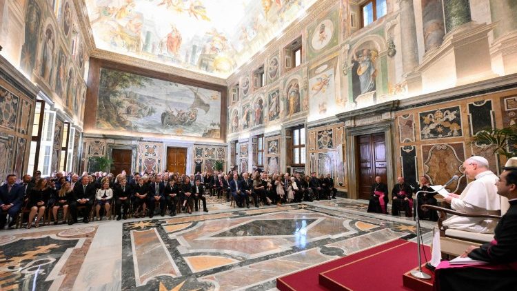 Le&atilde;o XIV na audi&ecirc;ncia aos membros da Papal Foundation (Vatican Nerws)