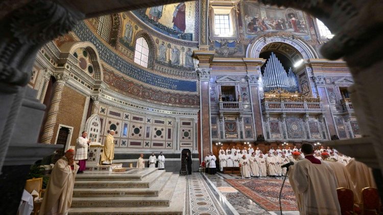 Sagrada eucarist&iacute;a con el rito de ordenaci&oacute;n episcopal de los cuatro nuevos obispos auxiliares de la di&oacute;cesis de Roma, s&aacute;bado 2 de mayo de 2026
