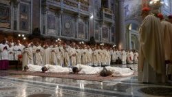 Messe d'ordination de quatre nouveaux évêques auxiliaires du diocèse de Rome, présidée par le Pape Léon XIV, samedi 2 mai 2025.