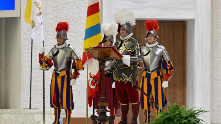 Popiežiškosios šveicarų gvardijos narių priesaikos ceremonija Vatikane 