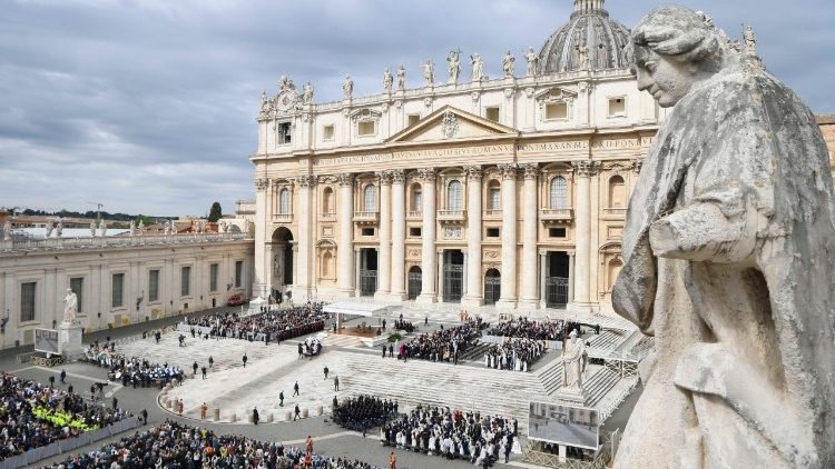 Una vista di Piazza San Pietro