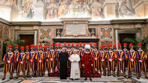 Leone XIV incontra le Guardie Svizzere: pi&ugrave; che soldati, voi siete servitori
