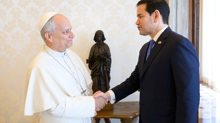 Le Pape et le secrétaire d'État américain, Marco Rubio.