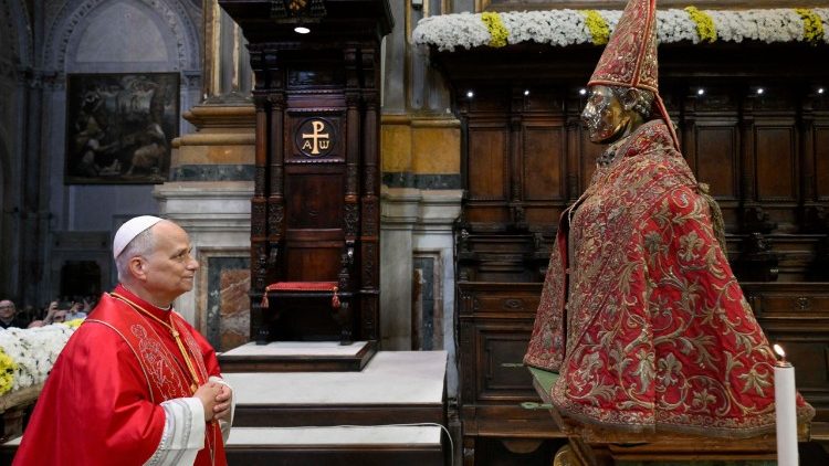 Encontro do Papa Le&atilde;o XIV na Catedral de N&aacute;poles com o Clero e pessoas consagradas