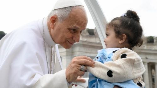 Papa: pe&ccedil;amos &agrave; Virgem que fa&ccedil;a crescer em n&oacute;s o amor pela Santa Madre Igreja