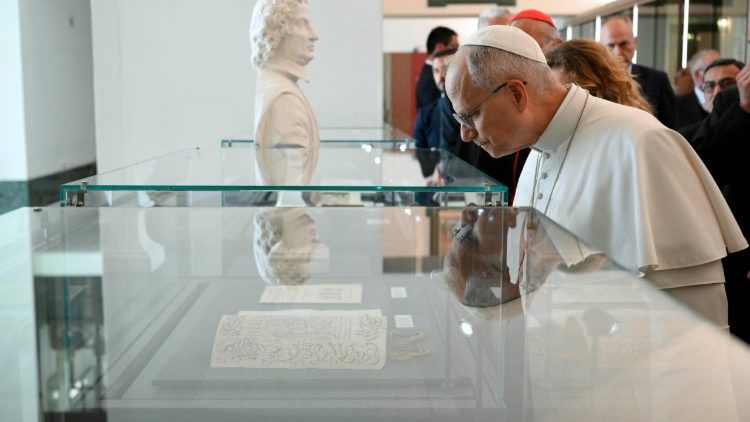 Papa visita a mostra