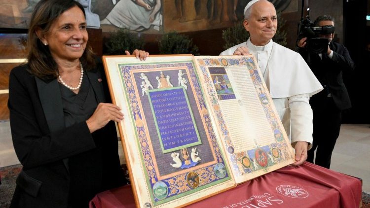 Il dono del Papa all'Universit&agrave; Sapienza: Il facsimile del manoscritto con la traduzione latina del testo greco della Geographia di Claudio Tolomeo eseguita da Jacopo Angeli da Scarperia