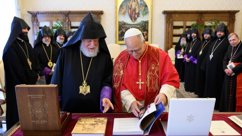 La Leon XIV, patriarhul Aram I, catolicos al Bisericii apostolice armene