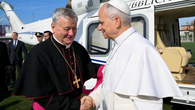 Il vescovo di Acerra Di Donna con Papa Leone XIV