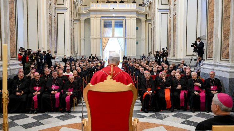 Il clero e le famiglie delle vittime di inquinamento ambientale in ascolto del Papa