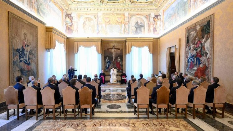Papa Leone XIV riceve una delegazione del "Círculo Ecuestre" di BarceIona