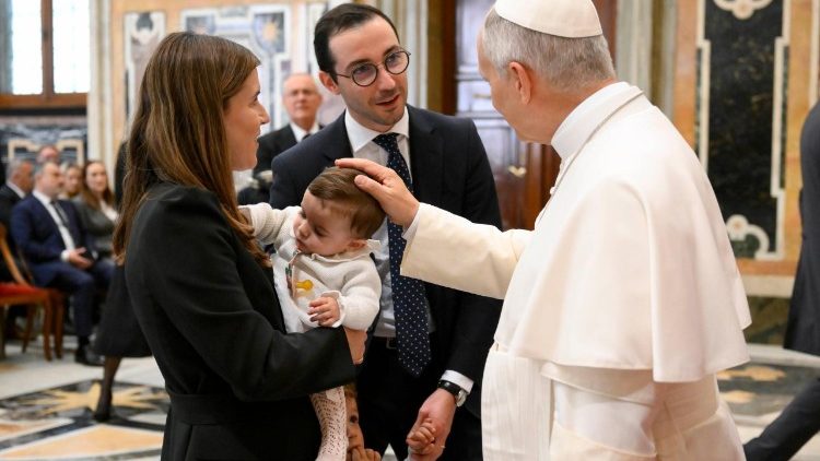 La carezza ai piccoli