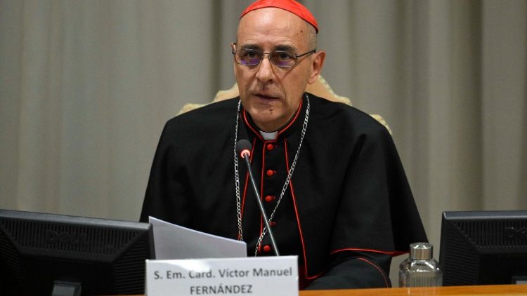 Il cardinale Fern&aacute;ndez, prefetto del Dicastero per la Dottrina della Fede, presenta l'enciclica di Leone XIV