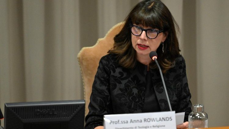 L'intervento di Anna Rowlands