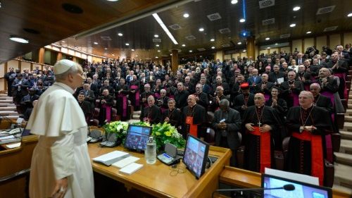 Leone XIV presenta l'enciclica: disarmare l'IA, no a logiche di esclusione e dominio