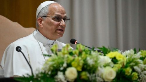 Leone XIV presenta l'enciclica: disarmare l'IA, no a logiche di esclusione e dominio