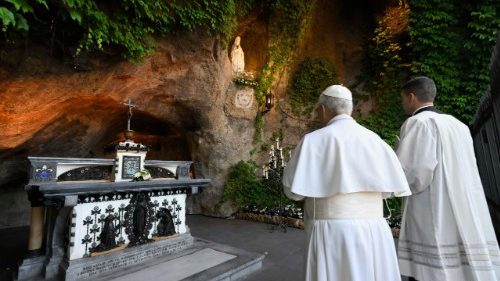 Pope Leo at Rosary: Even in times of conflict, peace is possible