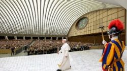 2026.06.01 La Leon al XIV-lea, membrii Asociației Italiene Călăuze și Cercetași Catolici Europeni