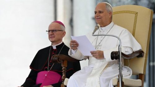 Le&oacute; p&aacute;pa katek&eacute;zise: A liturgia szimb&oacute;lumai seg&iacute;tenek megny&iacute;lni az Istennel val&oacute; tal&aacute;lkoz&aacute;sra