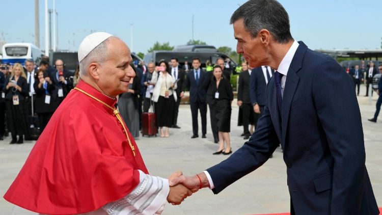 El Papa saluda al Presidente del Gobierno de Espa&ntilde;a
