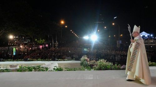 La lunga notte madrile&ntilde;a, il Papa e i giovani tra arte, preghiera, silenzio