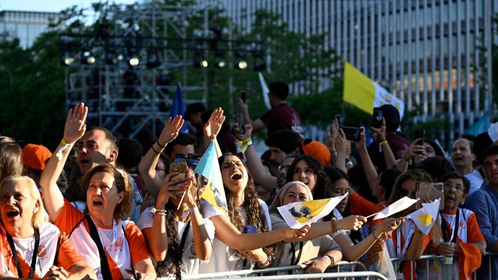 Vigilie s mládeží na Plaza de Lima v Madridu, 6. 6. 2026