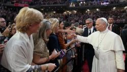 Papa Leon al XIV-lea la întâlnirea cu tema  "Crearea de rețele cu lumea culturii, artei, economiei și sportului", desfășurată la "Movistar Arena" din Madrid, duminică, 7 iunie 2026