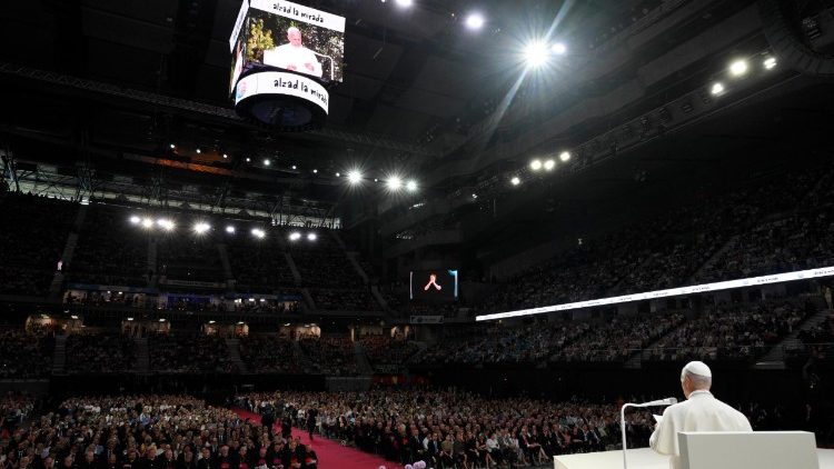 Encuentro &laquo;Tejer redes con el mundo de la cultura, del arte, de la econom&iacute;a y del deporte&raquo; en Movistar Arena de Madrid 