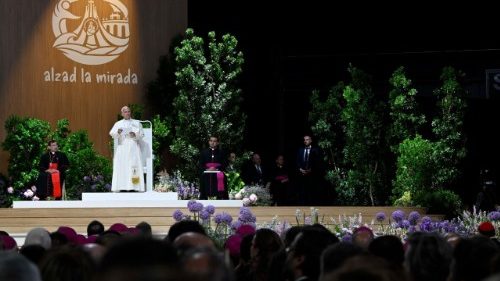 El Papa: Sean hilos nuevos para hacer brillar nuestra “magn&iacute;fica humanidad”