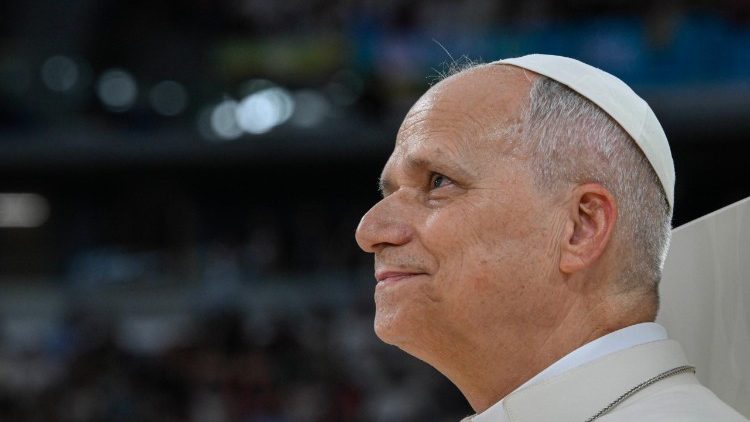 El Papa en el Bernabeu, su emoci&oacute;n ante este ba&ntilde;o de fe