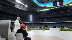 2026.06.08 Viaggio Apostolico in Spagna - Seconda Parte Incontro con la Comunita' diocesana nello Stadio Santiago Bernabeu