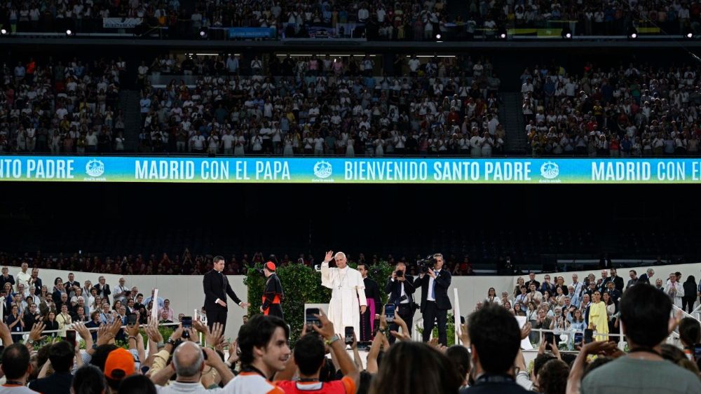 Setkání s věřícími madridské diecéze na stadionu Santiago Bernabéu, 8. 6. 2026
