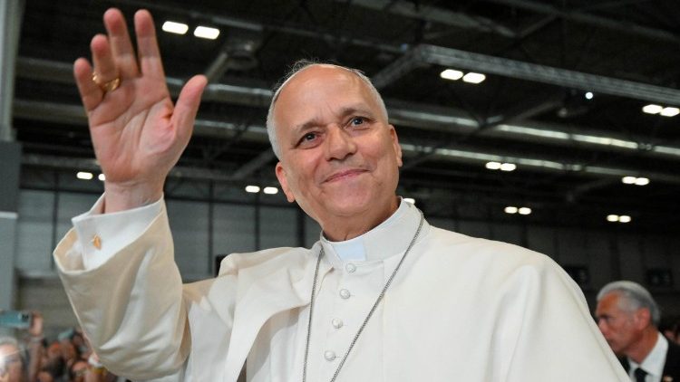 Papież pożegnał się z Madrytem i wyruszył do Barcelony