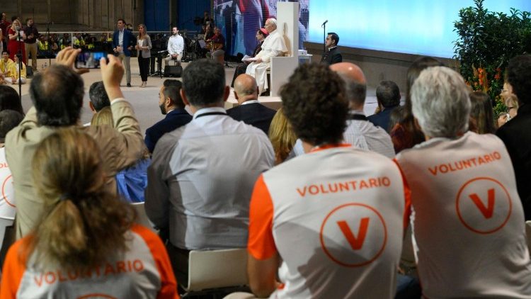 Le testimonianze dei volontari nell'ultimo incontro con Leone XIV a Madrid