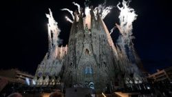 2026.06.10 Viaggio Apostolico in Spagna - Arrivo alla Sagrada FamÃ­lia e Santa Messa