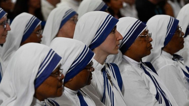 La comunit&agrave; delle Missionarie della Carit&agrave; di Madre Tersa di Calcutta che vive a ridosso della chiesa.