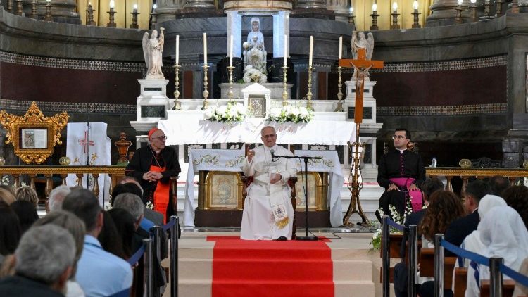 Papa katika Parokia ya Mtakatifu Agostino