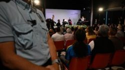 Среща на папата със затворници в Барселона
