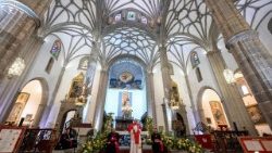 2026.06.11 Viaggio Apostolico in Spagna - Incontro con i Vescovi, i Sacerdoti, i Diaconi, i Religiosi, le Religiose, i Seminaristi e gli Operatori pastorali nella Cattedrale di Santâ  Anna